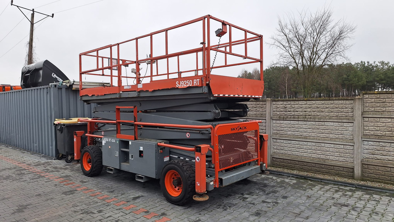 SKYJACK SJ9250 - Scissor lift: picture 5 SKYJACK SJ9250 - Scissor lift: picture 5