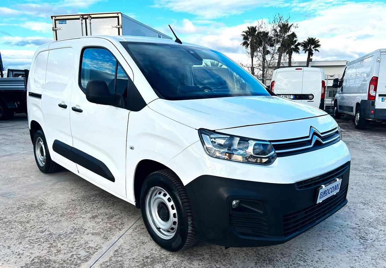 Citroen Berligno 1.6 HDi 100 cv 3 posti - Small van: picture 3 Citroen Berligno 1.6 HDi 100 cv 3 posti - Small van: picture 3
