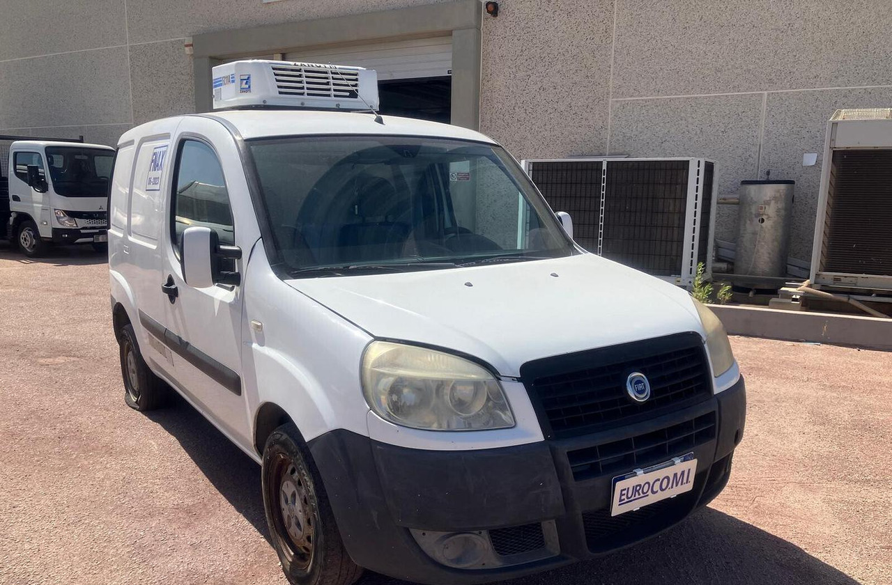 DOBLO' CON COIBENTAZIONE E GRUPPO FRIGO - Refrigerated van: picture 3 DOBLO' CON COIBENTAZIONE E GRUPPO FRIGO - Refrigerated van: picture 3