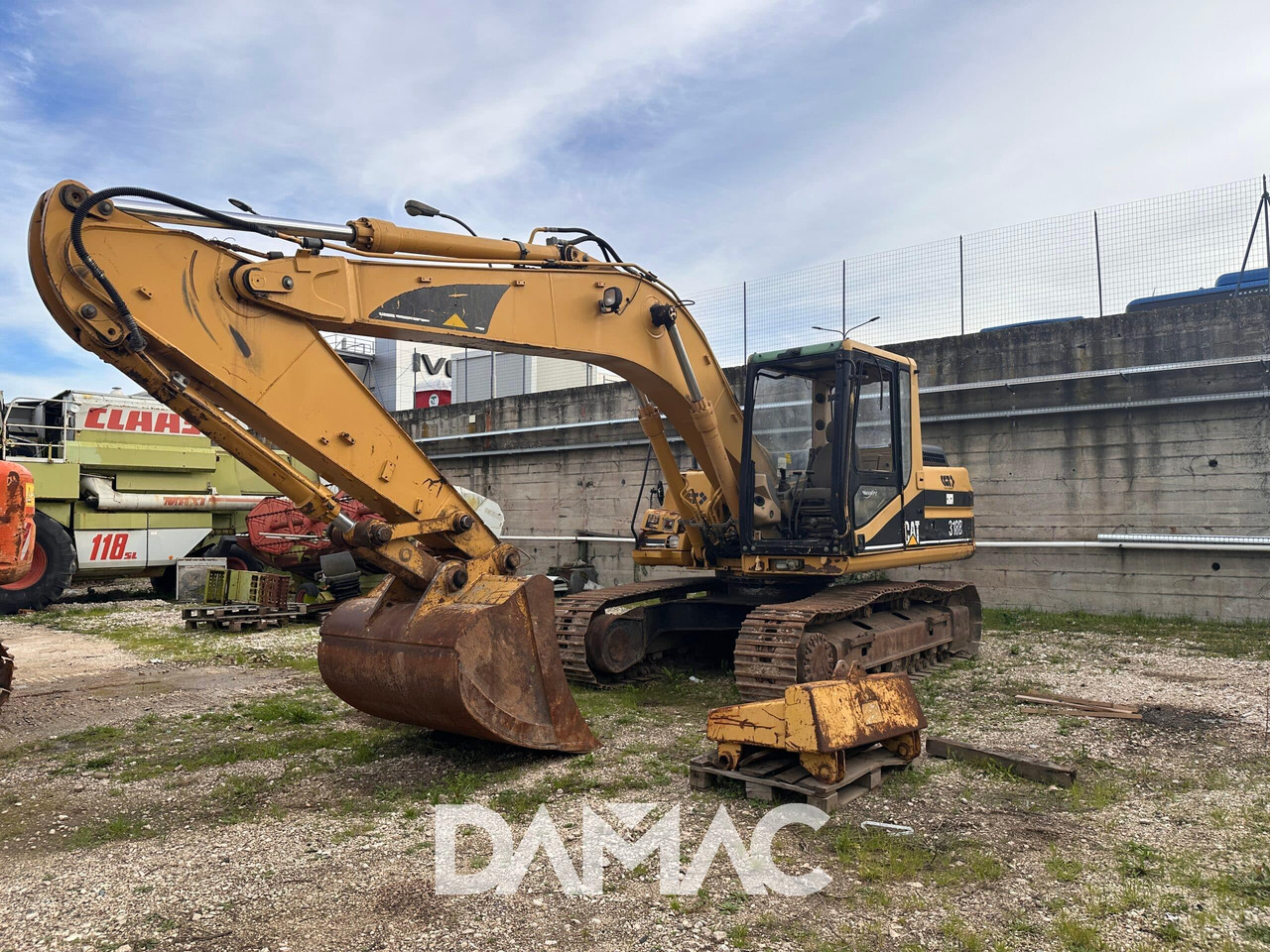 CAT 318B - Crawler excavator: picture 1 CAT 318B - Crawler excavator: picture 1