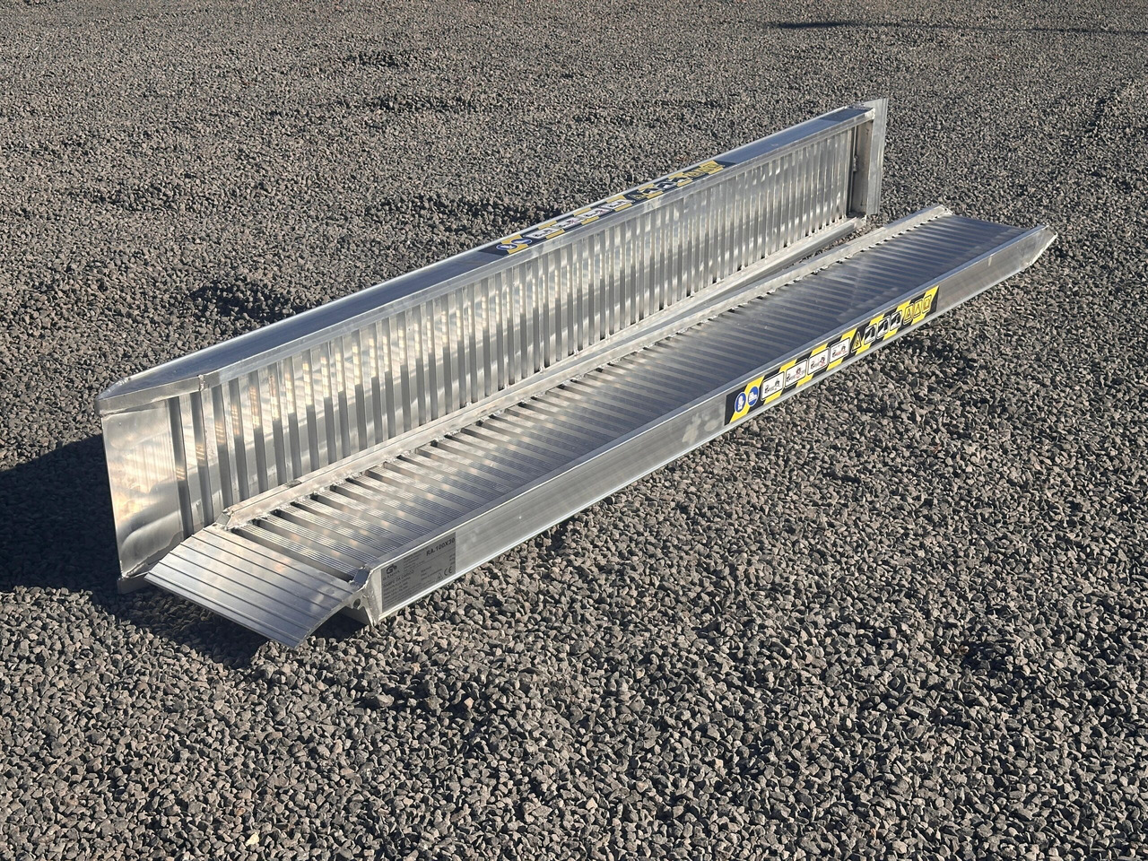 DAMAC RA.190x40 - Loading ramp: picture 3 DAMAC RA.190x40 - Loading ramp: picture 3