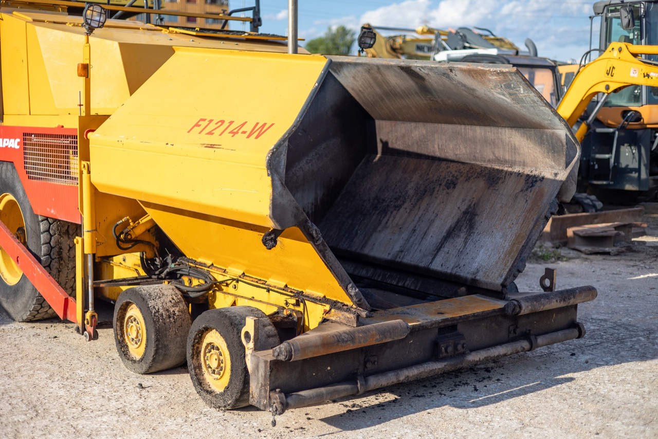 DYNAPAC F121-4W - Asphalt paver: picture 2 DYNAPAC F121-4W - Asphalt paver: picture 2