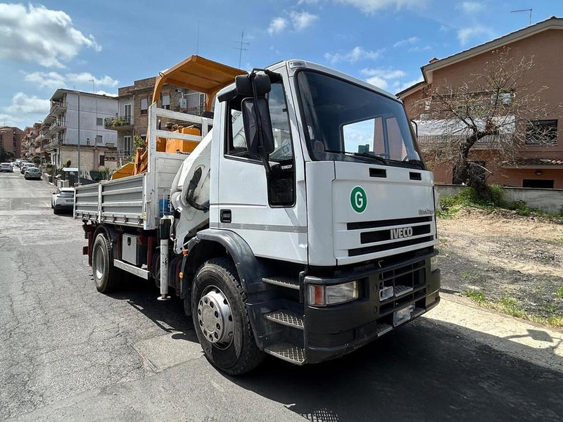 Iveco EuroCargo 100E21 - Loader crane: picture 1 Iveco EuroCargo 100E21 - Loader crane: picture 1