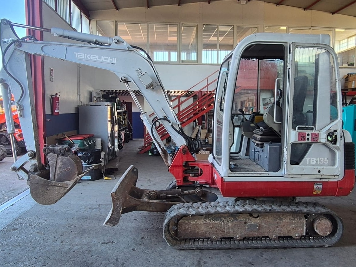 TAKEUCHI TB135 - Mini excavator: picture 4 TAKEUCHI TB135 - Mini excavator: picture 4