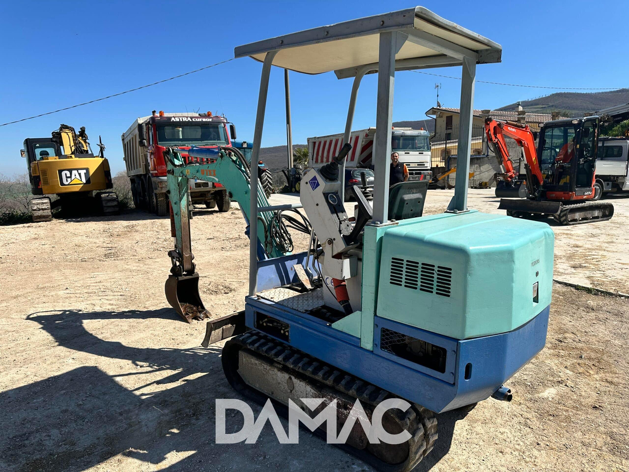 UTEX 1.3 - Mini excavator: picture 3 UTEX 1.3 - Mini excavator: picture 3