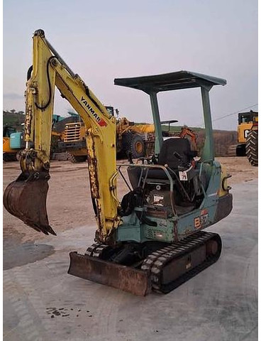 Yanmar B17 - Mini excavator: picture 1 Yanmar B17 - Mini excavator: picture 1