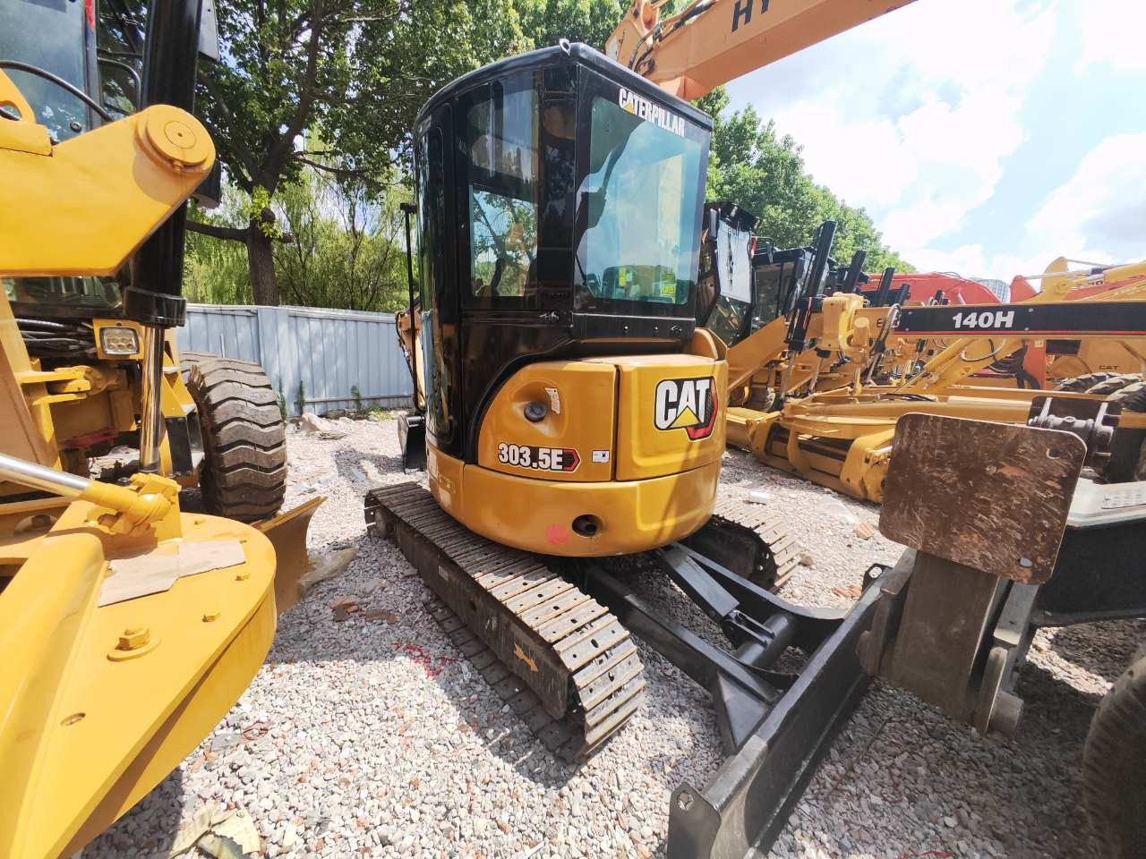 CATERPILLAR 303.5 - Mini excavator: picture 1 CATERPILLAR 303.5 - Mini excavator: picture 1