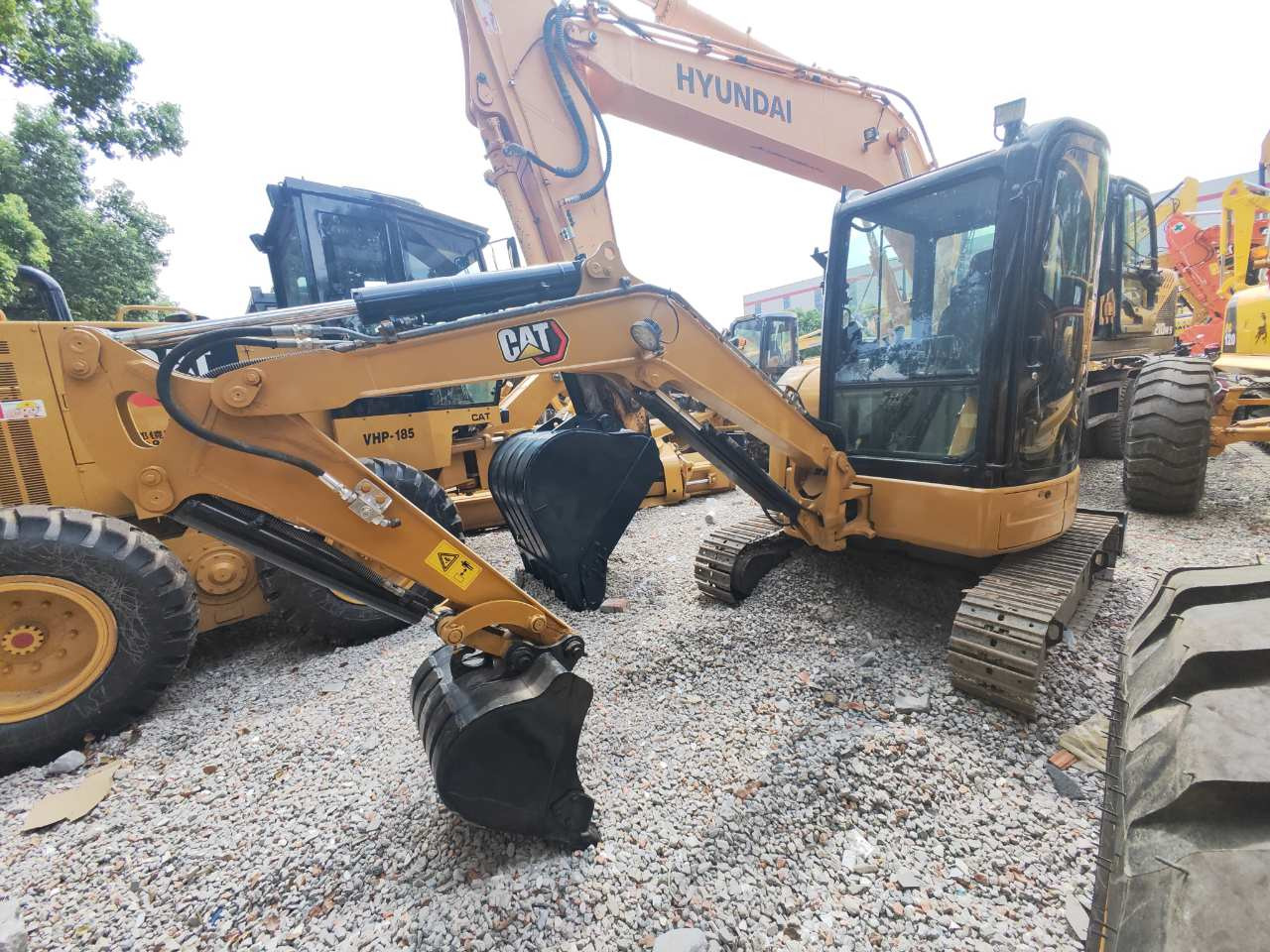 CATERPILLAR 303.5 - Mini excavator: picture 2 CATERPILLAR 303.5 - Mini excavator: picture 2