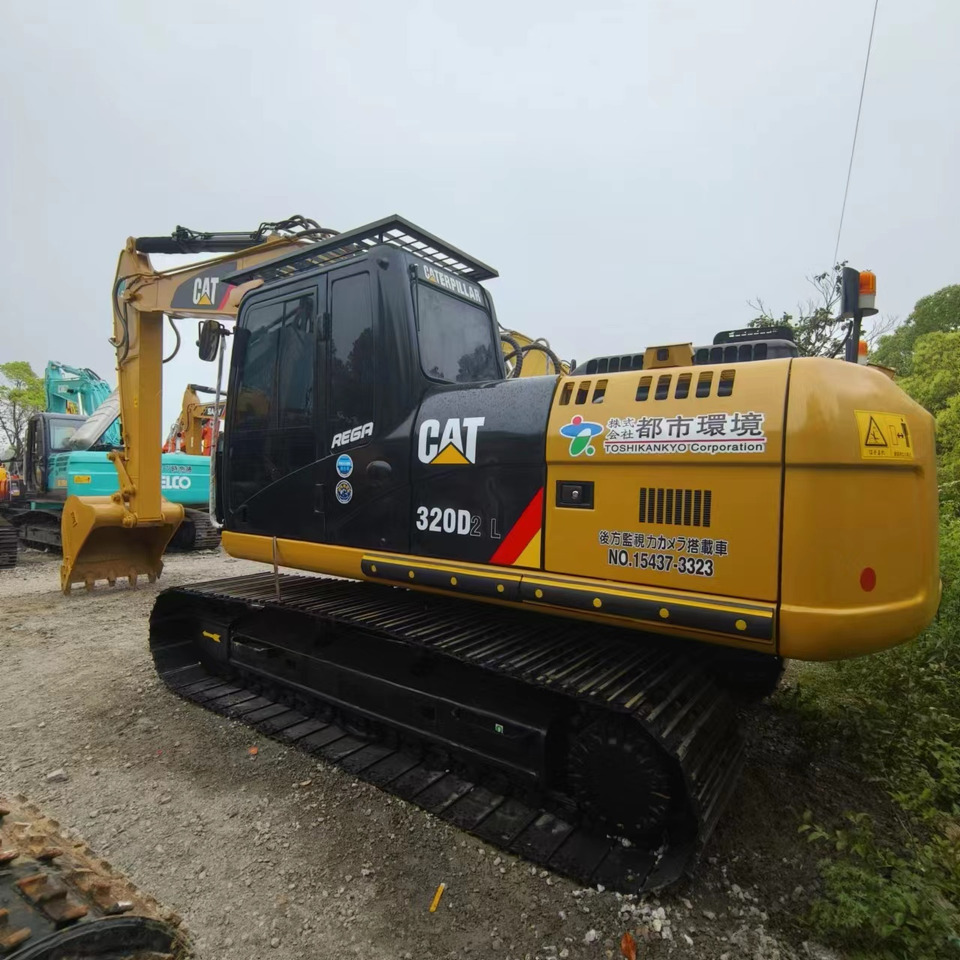 CATERPILLAR 320D2L - Crawler excavator: picture 3 CATERPILLAR 320D2L - Crawler excavator: picture 3