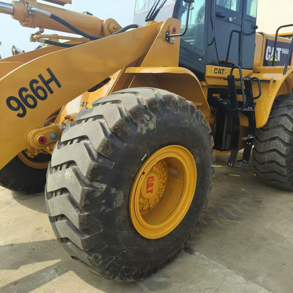 Wheel loader CATERPILLAR 966H: picture 8