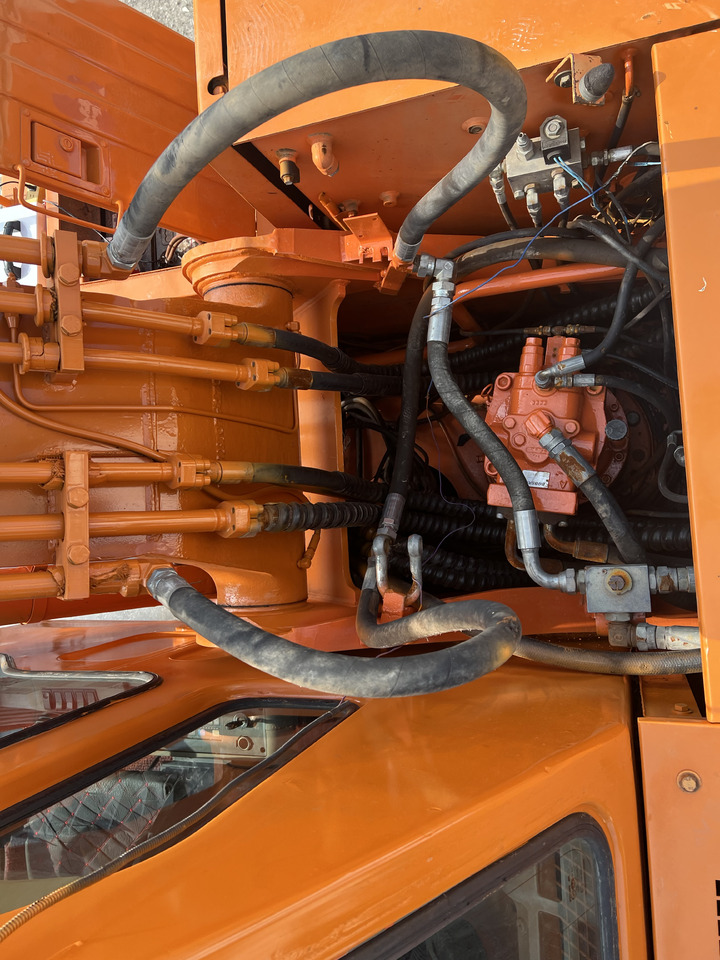 DOOSAN DX210 - Wheel excavator: picture 4 DOOSAN DX210 - Wheel excavator: picture 4