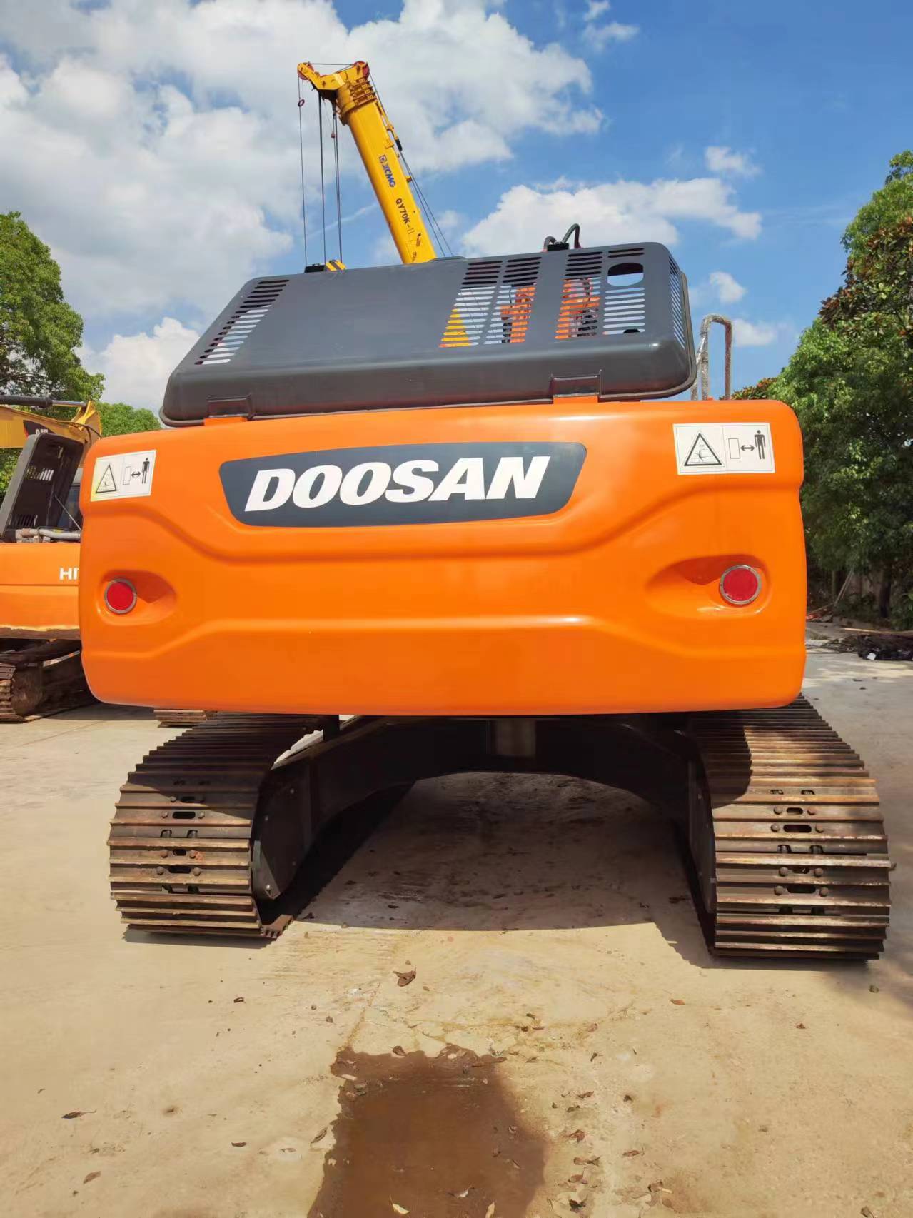DOOSAN DX225 - Crawler excavator: picture 4 DOOSAN DX225 - Crawler excavator: picture 4