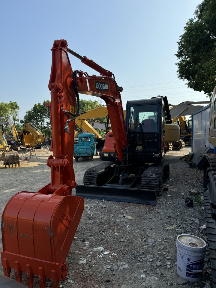 DOOSAN DX60 - Crawler excavator: picture 4 DOOSAN DX60 - Crawler excavator: picture 4