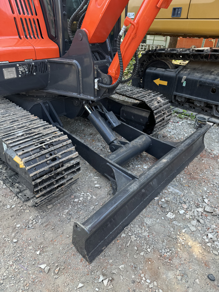 Crawler excavator DOOSAN DX60: picture 7