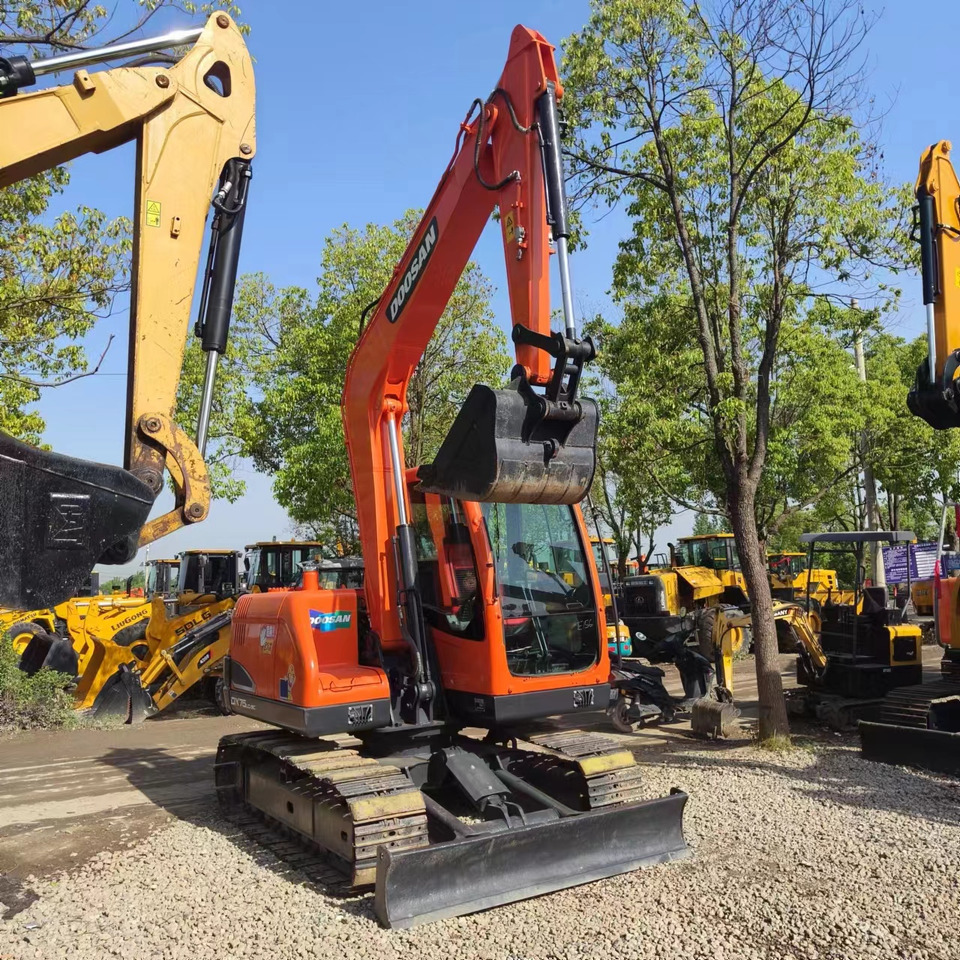 DOOSAN DX75 - Crawler excavator: picture 3 DOOSAN DX75 - Crawler excavator: picture 3