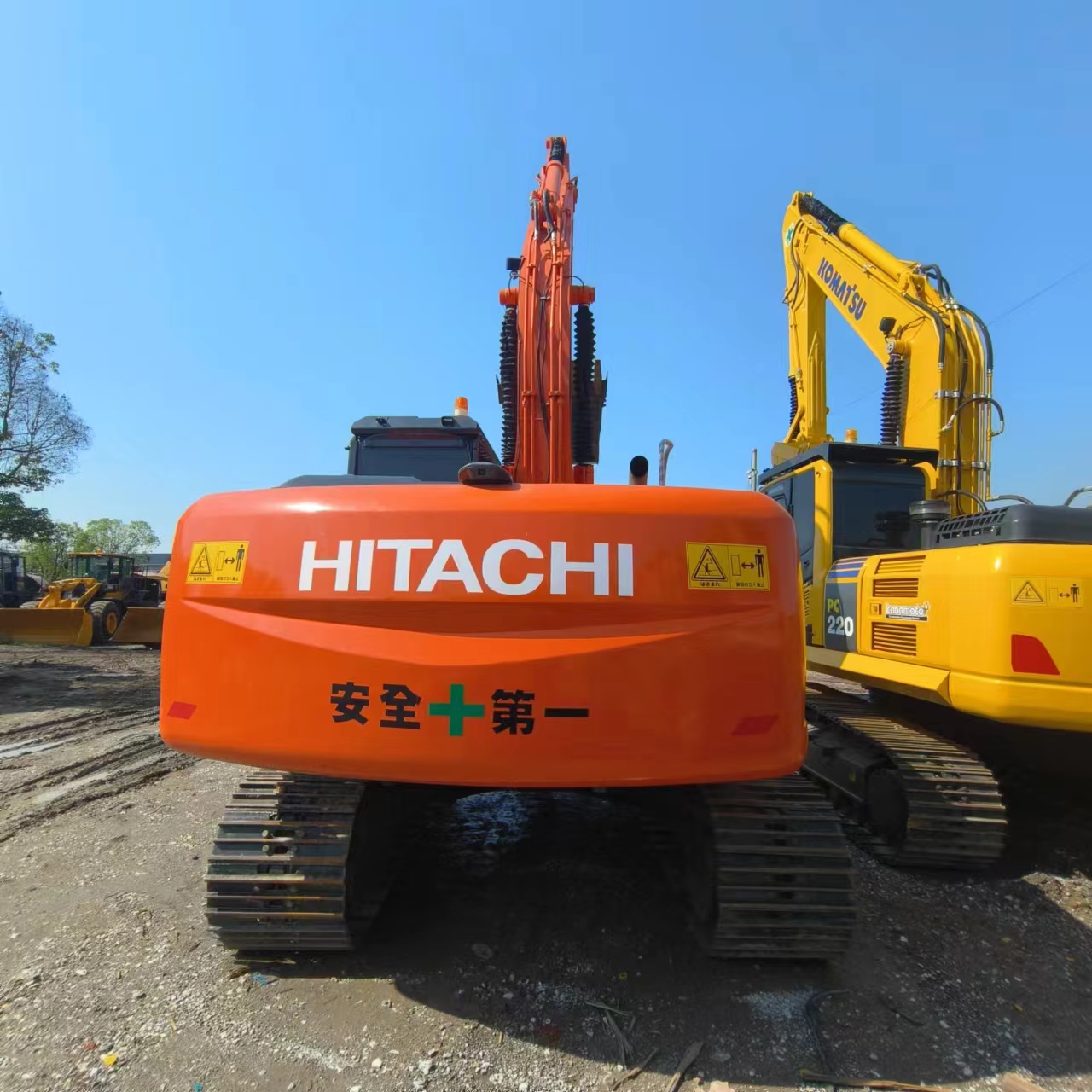 Crawler excavator HITACHI ZX210: picture 7