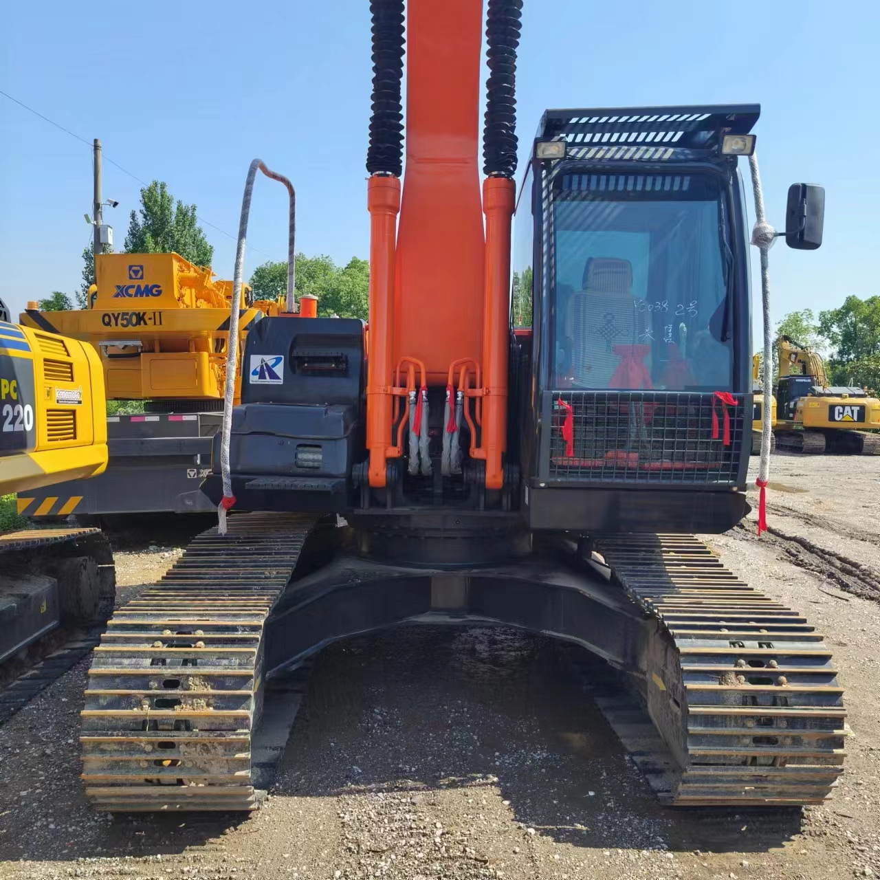 Crawler excavator HITACHI ZX210: picture 6