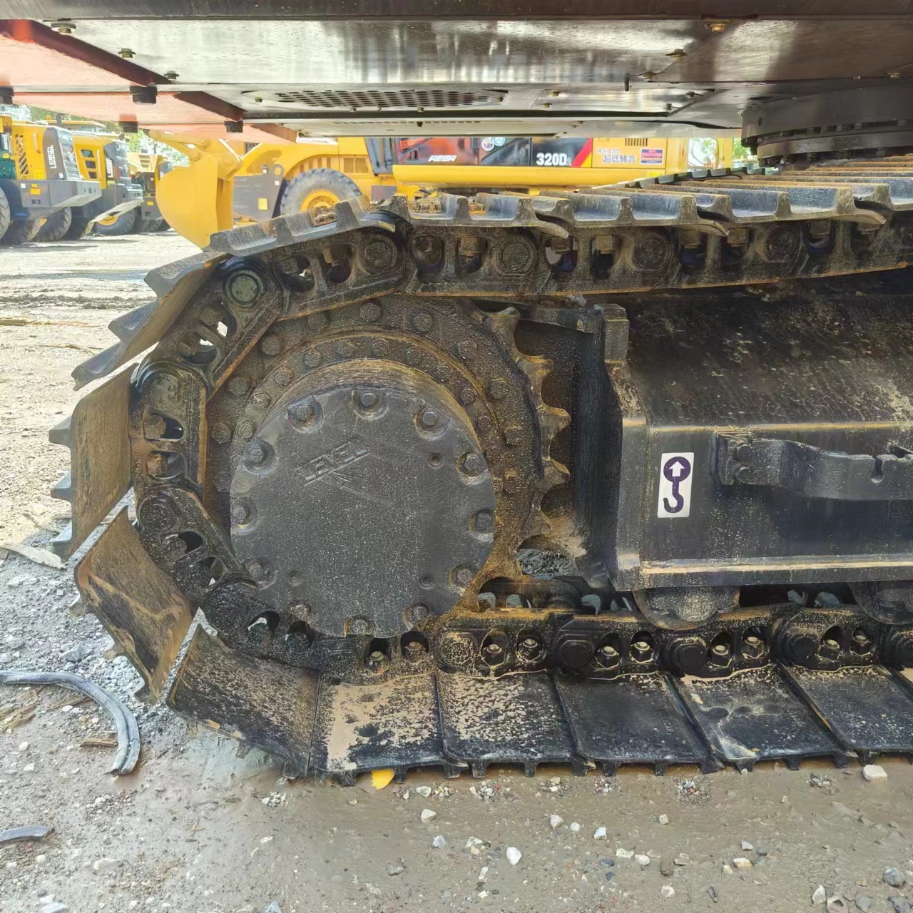 Crawler excavator HITACHI ZX210: picture 9