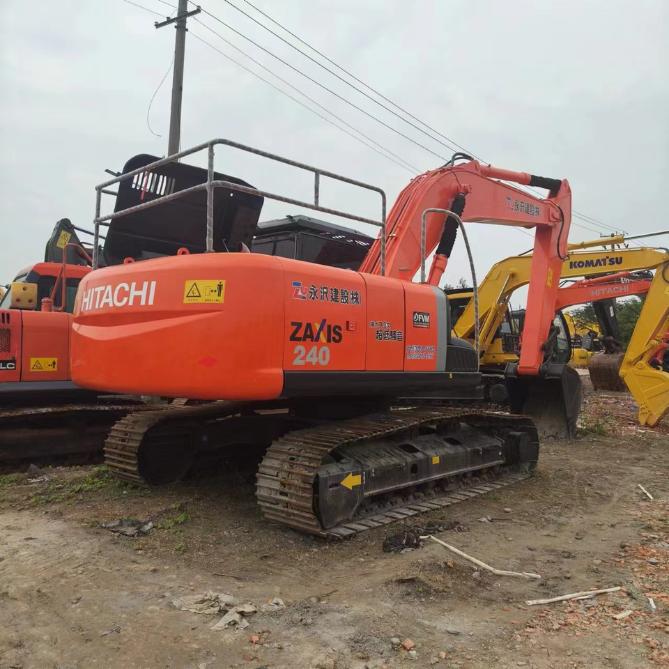 HITACHI ZX240 - Crawler excavator: picture 3 HITACHI ZX240 - Crawler excavator: picture 3