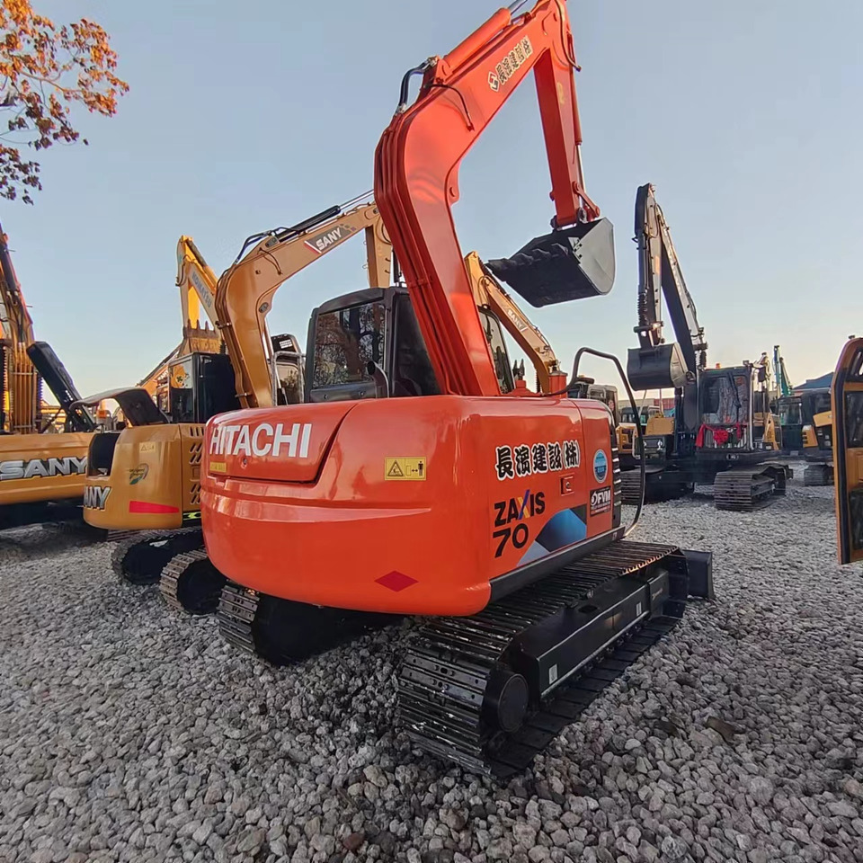 HITACHI ZX70 - Crawler excavator: picture 1 HITACHI ZX70 - Crawler excavator: picture 1