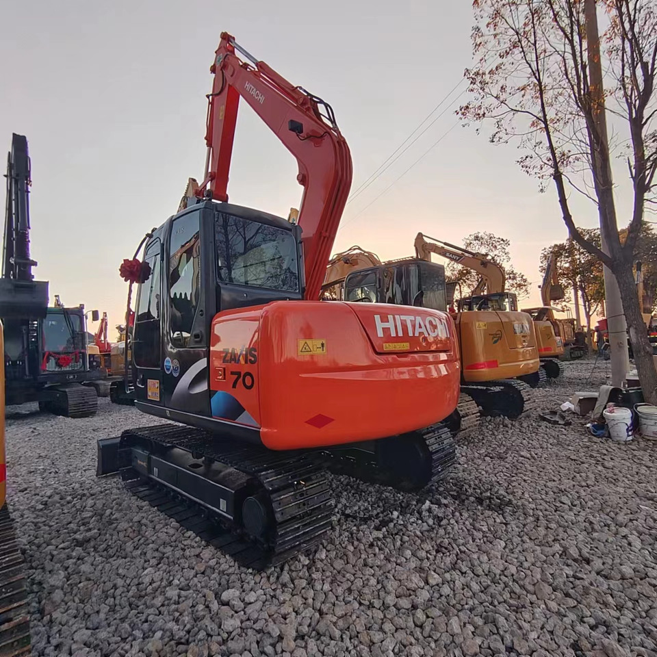Crawler excavator HITACHI ZX70: picture 8 Crawler excavator HITACHI ZX70: picture 8