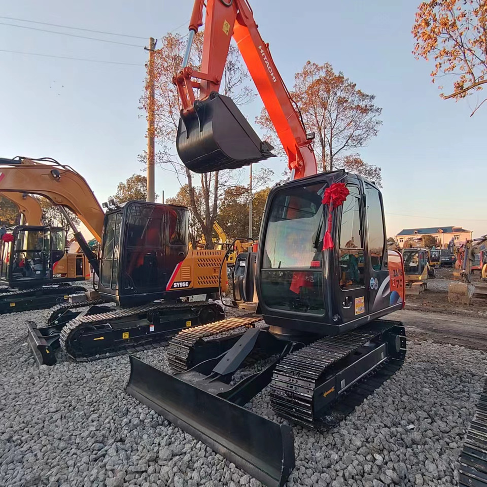 HITACHI ZX70 - Crawler excavator: picture 4 HITACHI ZX70 - Crawler excavator: picture 4