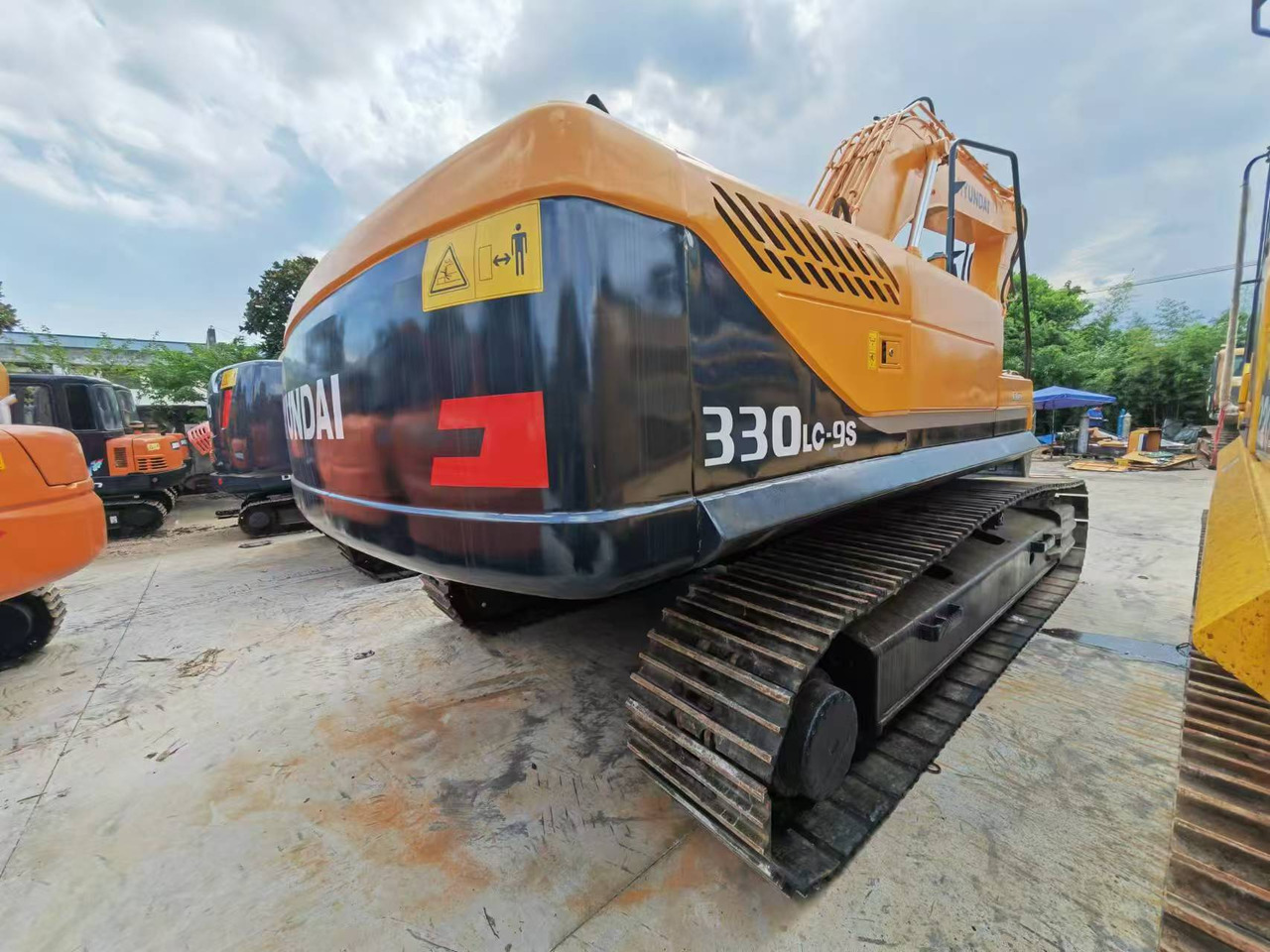 Hyundai HX330 - Crawler excavator: picture 3 Hyundai HX330 - Crawler excavator: picture 3