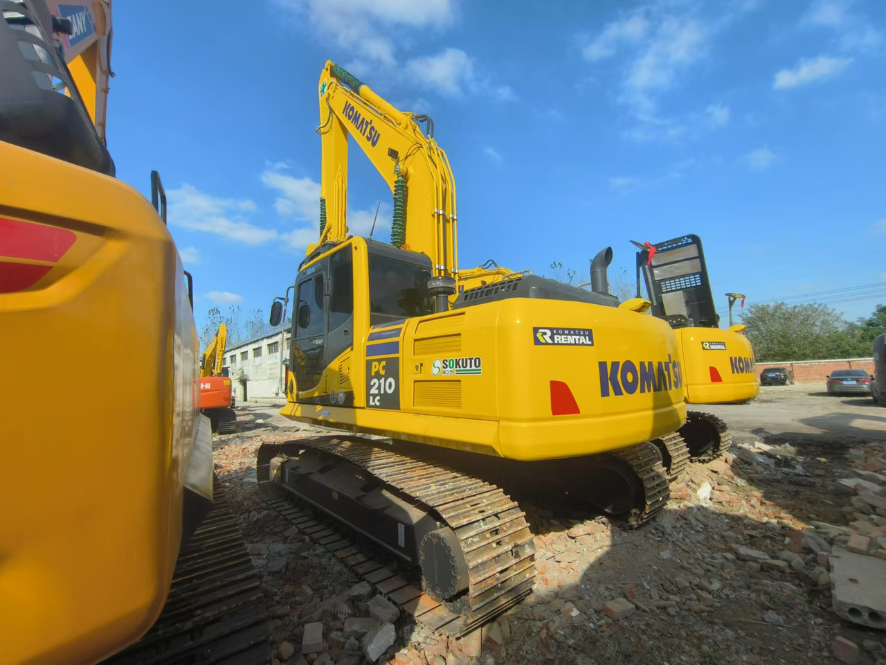 KOMATSU PC210LC-8 - Crawler excavator: picture 1 KOMATSU PC210LC-8 - Crawler excavator: picture 1