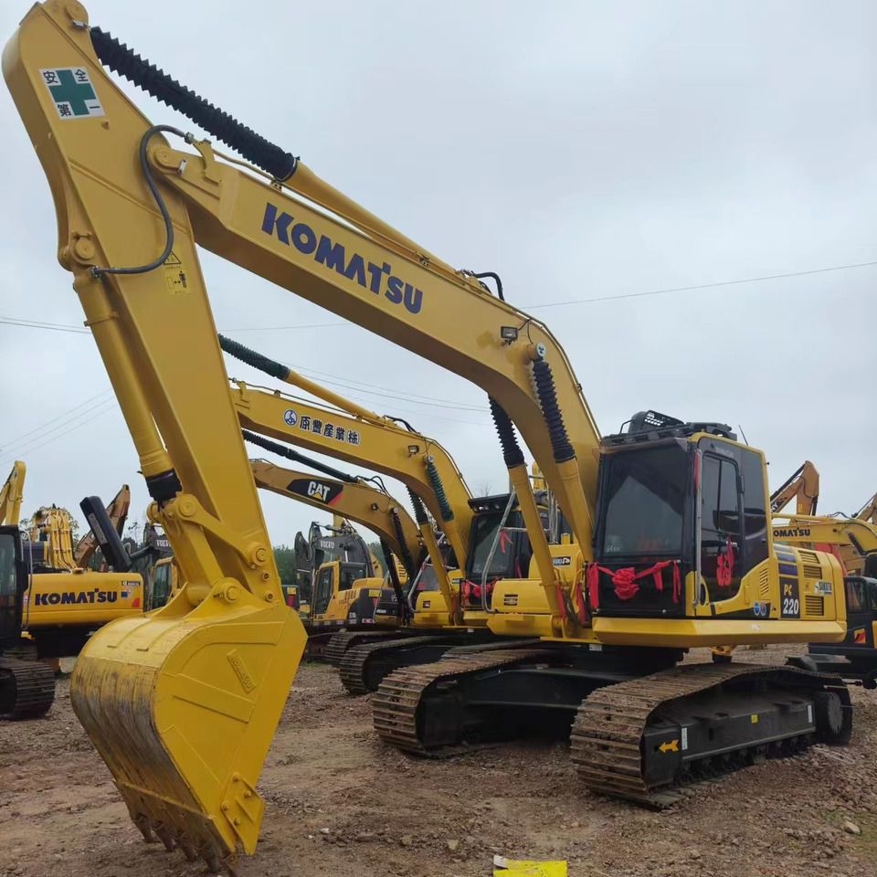 KOMATSU PC220-8 - Crawler excavator: picture 1 KOMATSU PC220-8 - Crawler excavator: picture 1