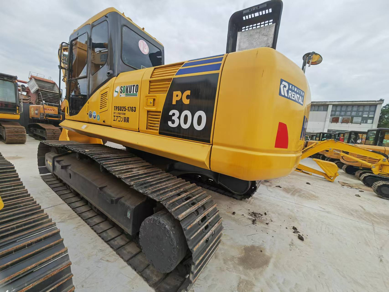 KOMATSU PC300 - Crawler excavator: picture 3 KOMATSU PC300 - Crawler excavator: picture 3