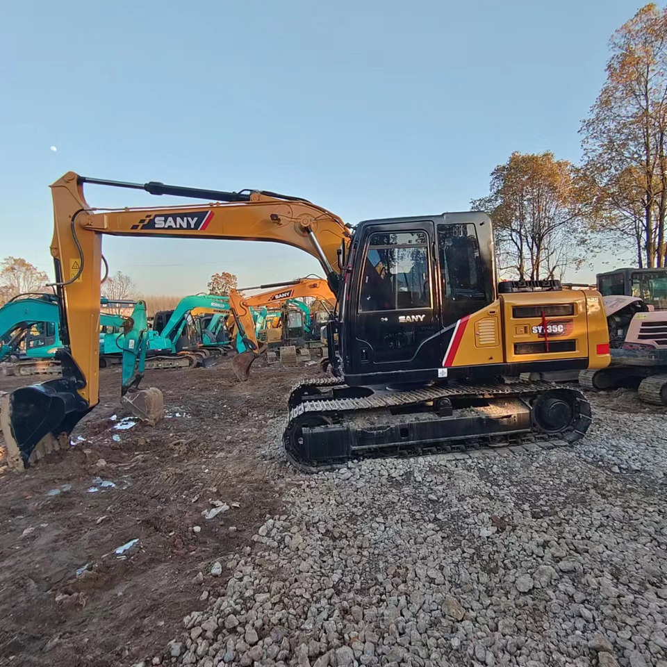 SANY SY135 - Crawler excavator: picture 2 SANY SY135 - Crawler excavator: picture 2