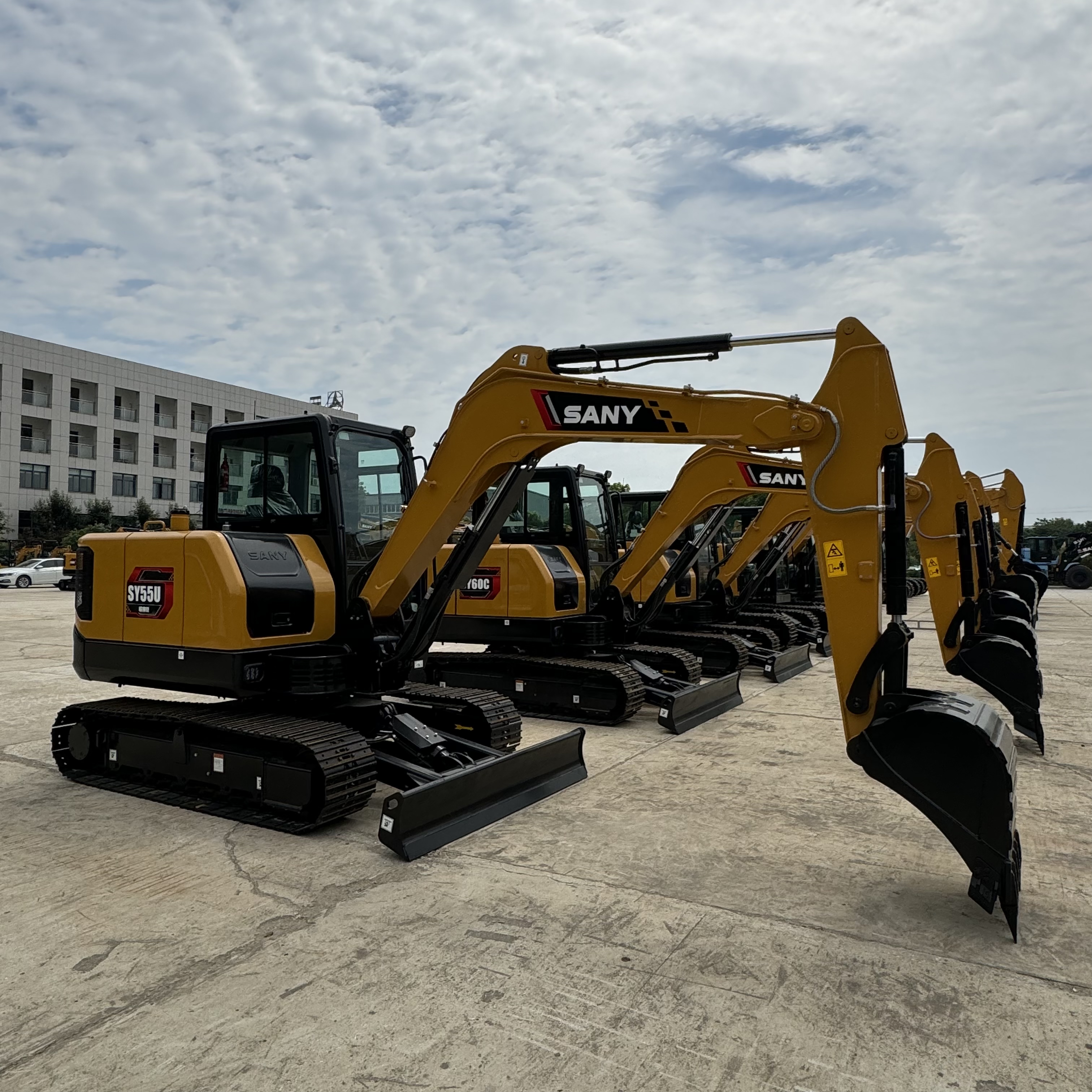 New Crawler excavator SANY SY55: picture 8