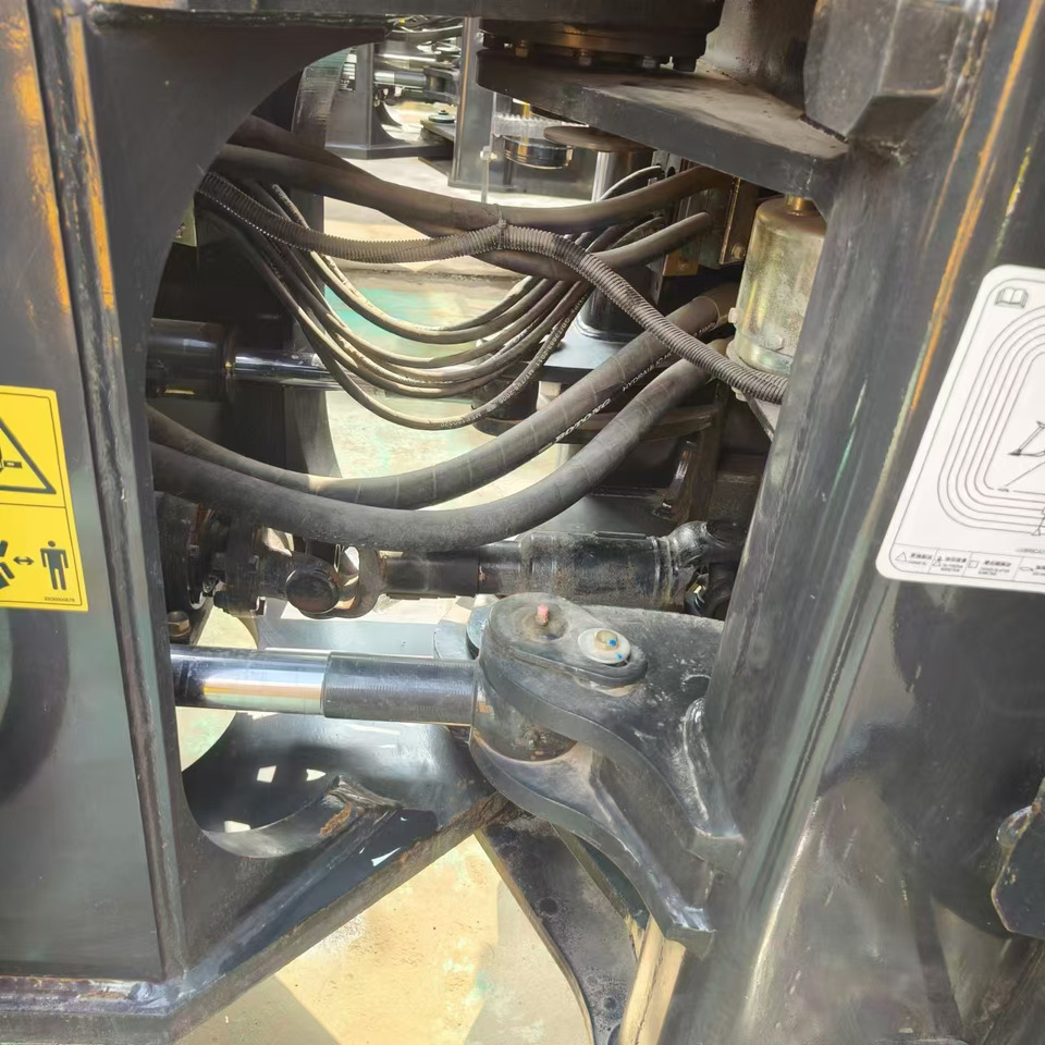 Wheel loader SDLG L956F: picture 12