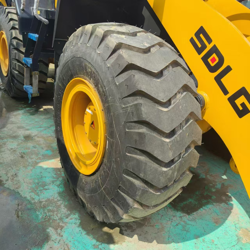 Wheel loader SDLG LG956F: picture 6