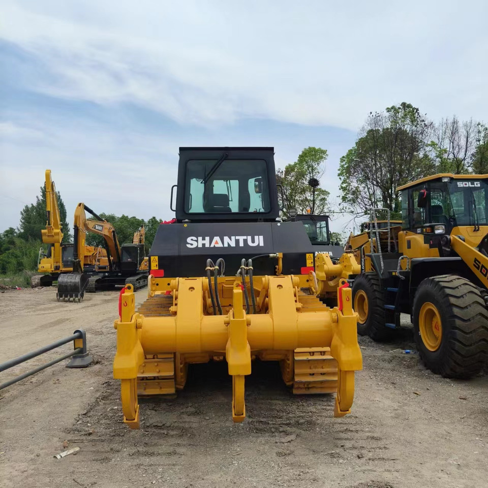 Shantui SD16 - Bulldozer: picture 4 Shantui SD16 - Bulldozer: picture 4
