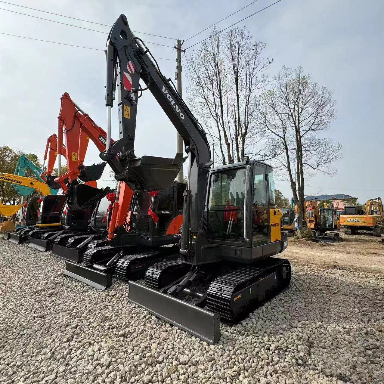 Mini excavator VOLVO EC60: picture 6