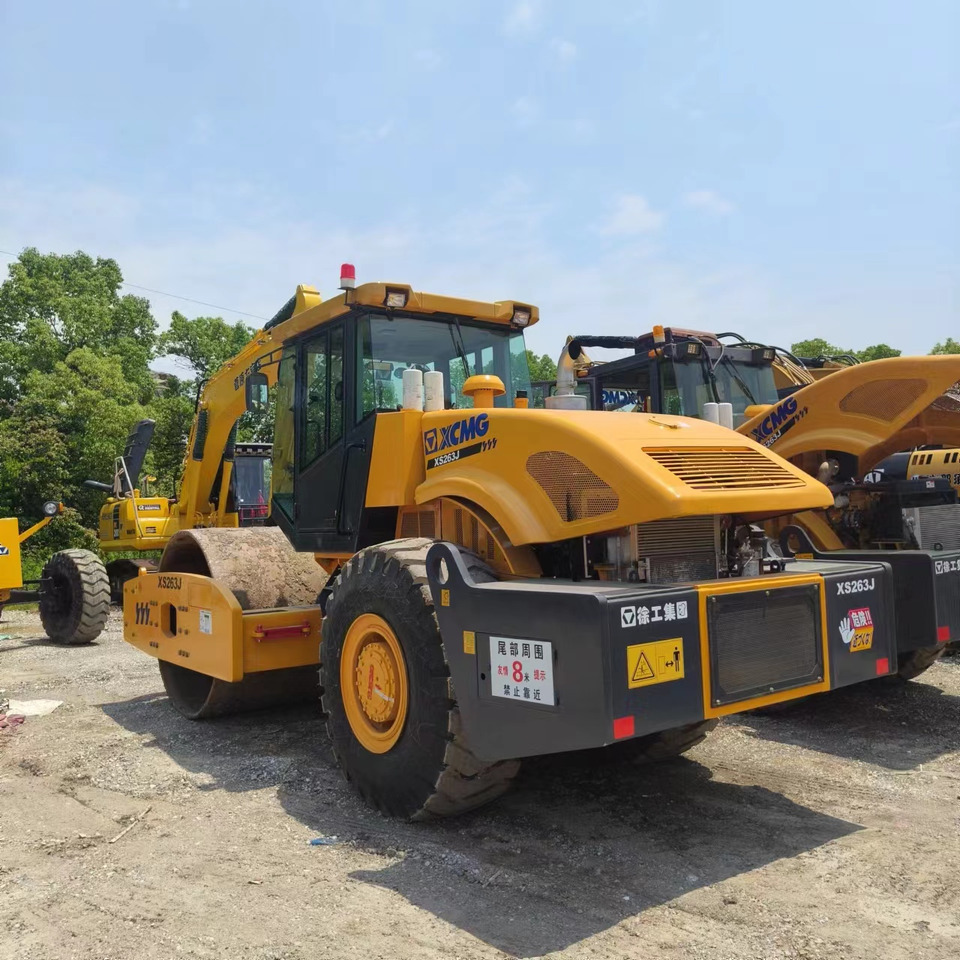XCMG XS263J - Compactor: picture 4 XCMG XS263J - Compactor: picture 4