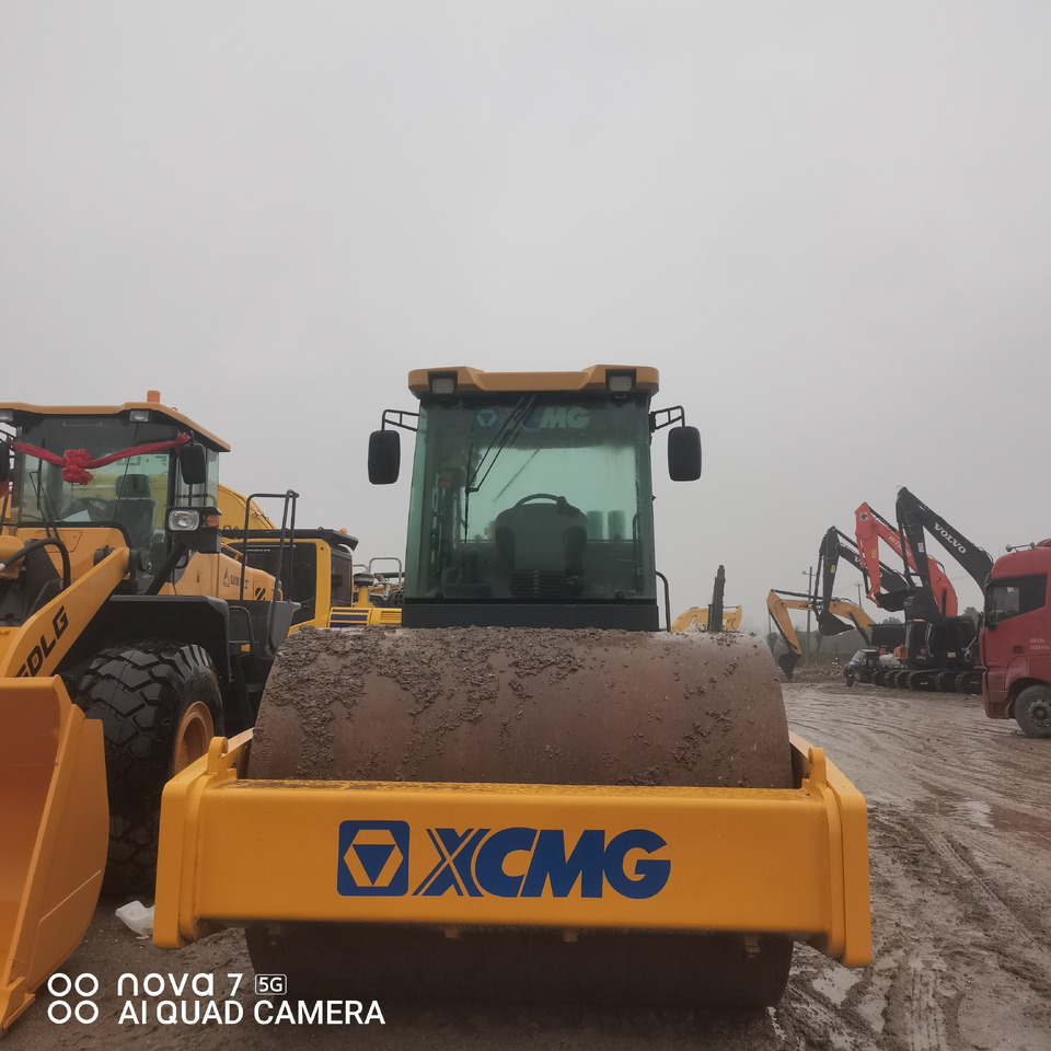 XCMG XS263J - Road roller: picture 3 XCMG XS263J - Road roller: picture 3