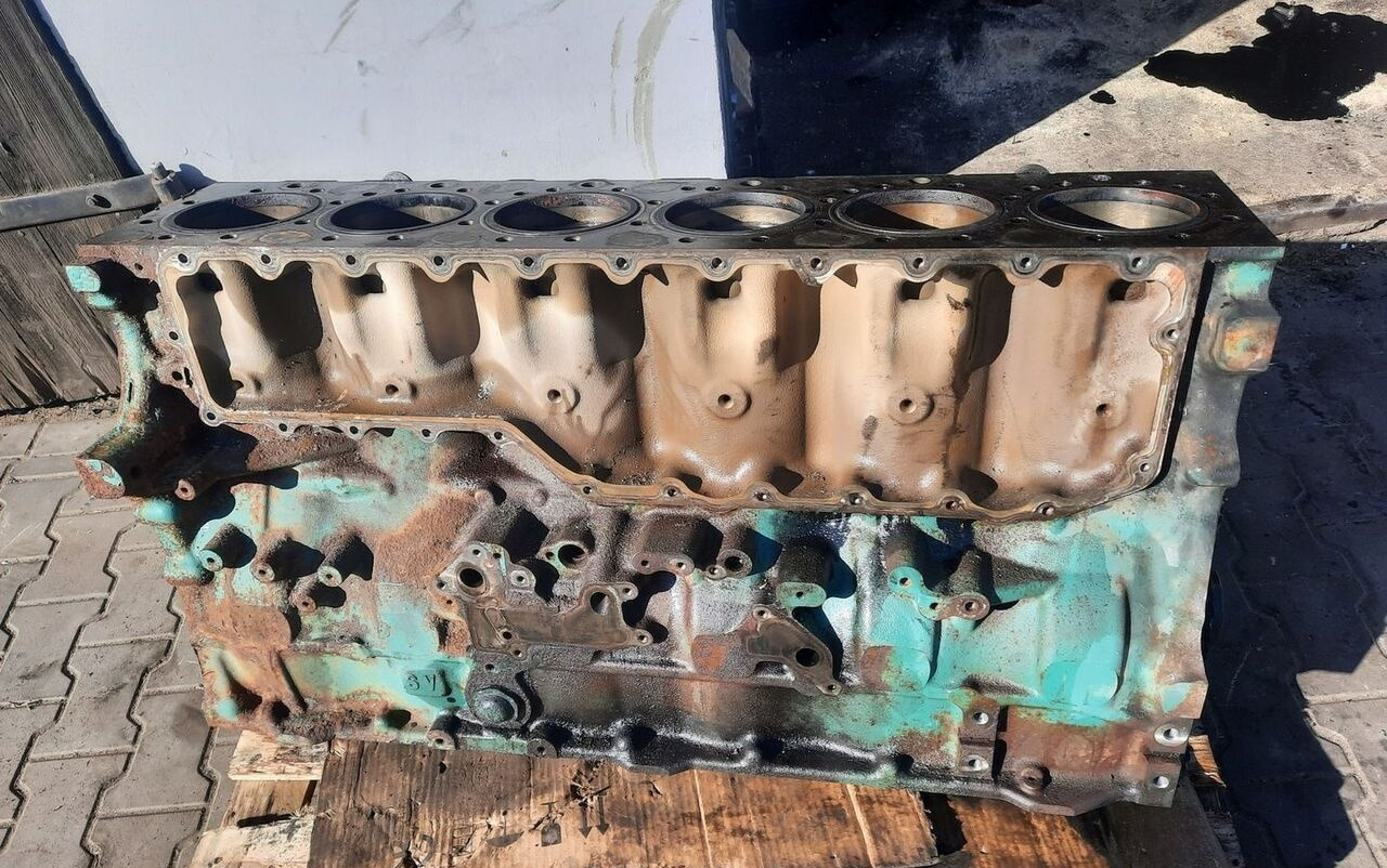 D13*399578* Volvo FH 4 truck - Cylinder block for Truck: picture 1 D13*399578* Volvo FH 4 truck - Cylinder block for Truck: picture 1