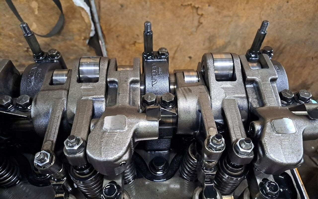 KLAWIATURA ZAWOROWA VOLVO FH 12 RENAULT MAGNUM DXI 12 8170158 - Engine and parts for Truck: picture 3 KLAWIATURA ZAWOROWA VOLVO FH 12 RENAULT MAGNUM DXI 12 8170158 - Engine and parts for Truck: picture 3