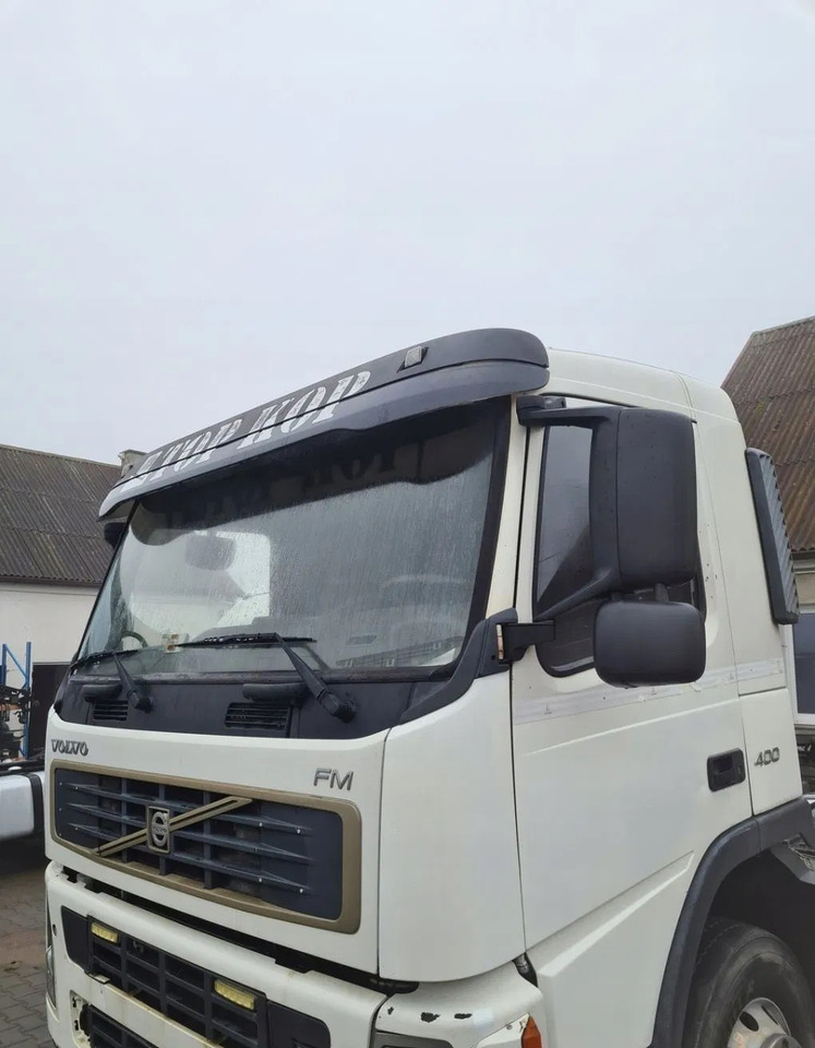 KOMPLETNA NISKA KRÓTKA DZIENNA VOLVO FM 13 - Cab: picture 1 KOMPLETNA NISKA KRÓTKA DZIENNA VOLVO FM 13 - Cab: picture 1