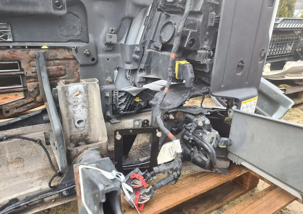 Bumper KOMPLETNY PRZÓD LAMPA XENON ATRAPA GRILL ZDERZAK VOLVO FH 4 FH 16 EURO 6: picture 14