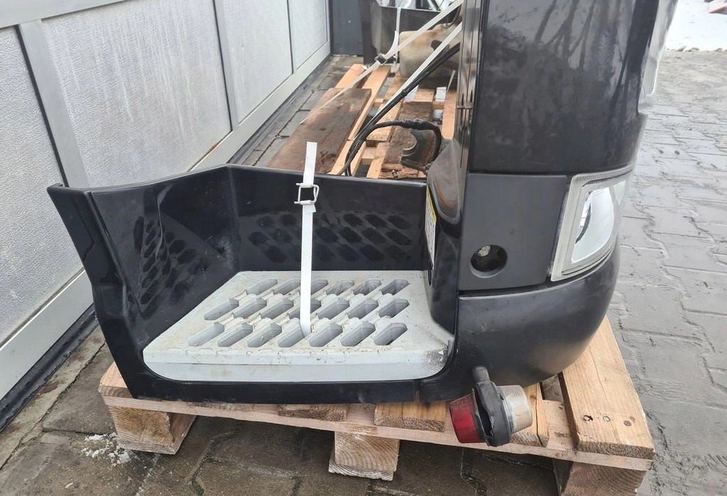 Bumper KOMPLETNY PRZÓD LAMPA XENON ATRAPA GRILL ZDERZAK VOLVO FH 4 FH 16 EURO 6: picture 10