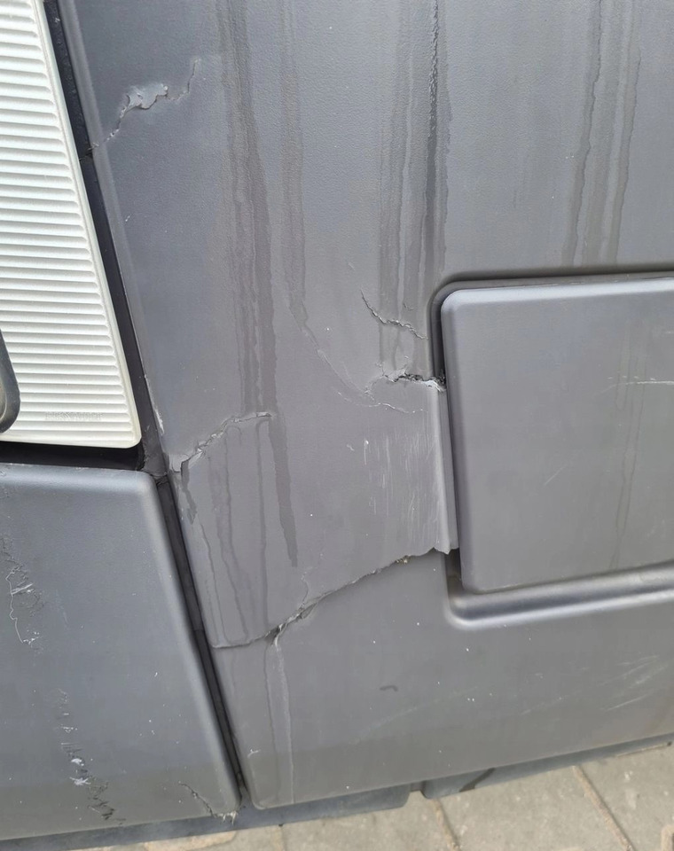 KOMPLETNY Z LAMPAMI PRZÓD RENAULT PREMIUM DXI RENAULT GAMA D - Bumper: picture 4 KOMPLETNY Z LAMPAMI PRZÓD RENAULT PREMIUM DXI RENAULT GAMA D - Bumper: picture 4