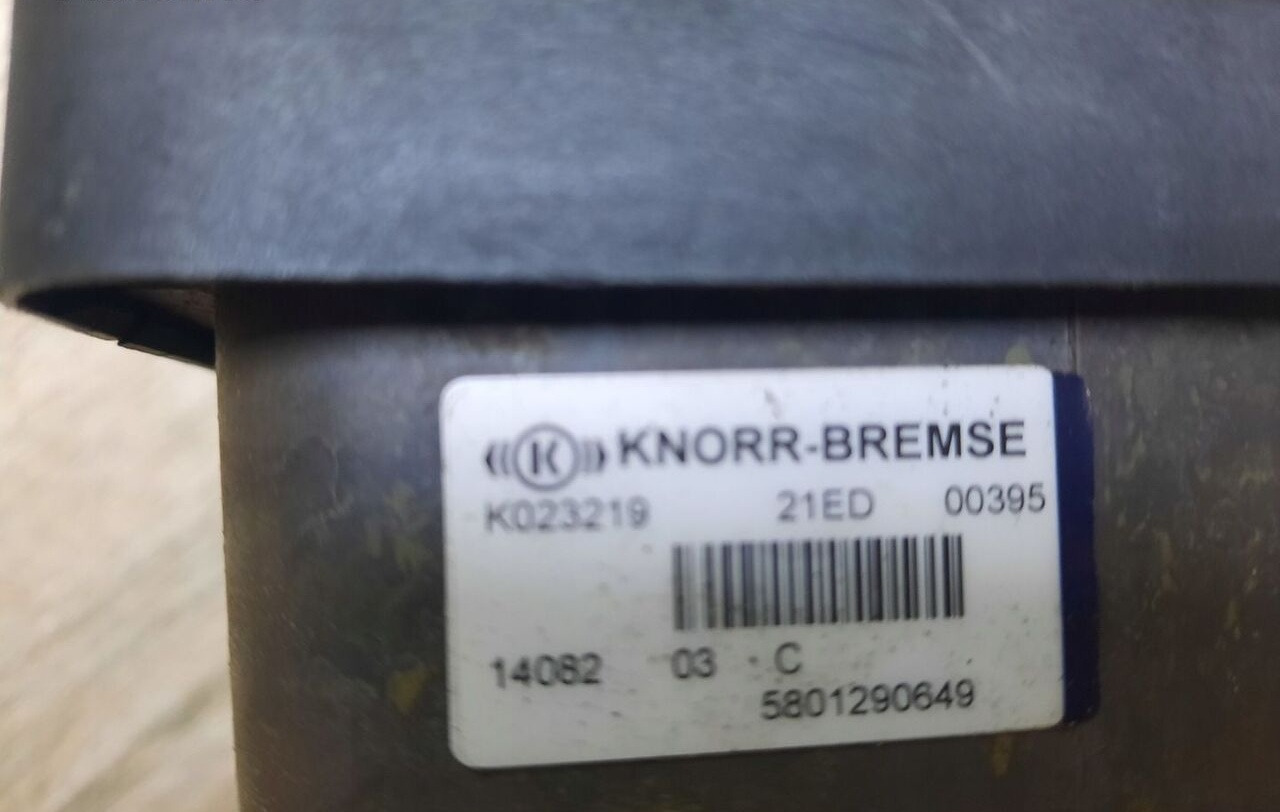 Knorr-Bremse 5801290649 Volvo FH FM - Brake valve for Truck: picture 3 Knorr-Bremse 5801290649 Volvo FH FM - Brake valve for Truck: picture 3