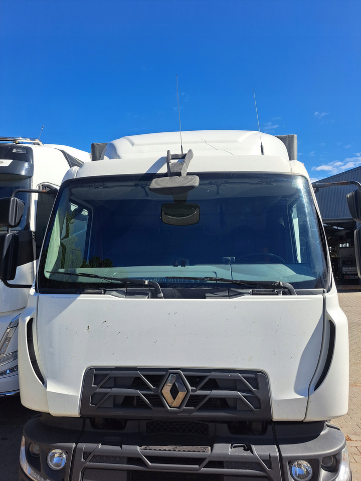 Renault GAMA D - Cab for Truck: picture 2 Renault GAMA D - Cab for Truck: picture 2