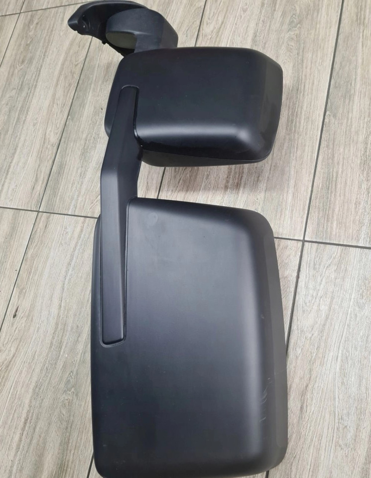 Renault GAMA T C K RANGE - Rear view mirror: picture 5 Renault GAMA T C K RANGE - Rear view mirror: picture 5