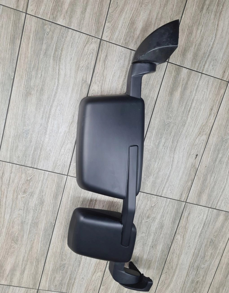 Renault GAMA T C K RANGE - Rear view mirror: picture 4 Renault GAMA T C K RANGE - Rear view mirror: picture 4