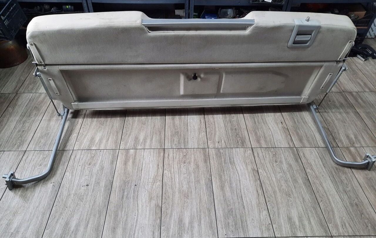 Renault ŁÓŻKO GÓRNE LEŻANKA RENAULT GAMA T RANGE - Seat for Truck: picture 2 Renault ŁÓŻKO GÓRNE LEŻANKA RENAULT GAMA T RANGE - Seat for Truck: picture 2