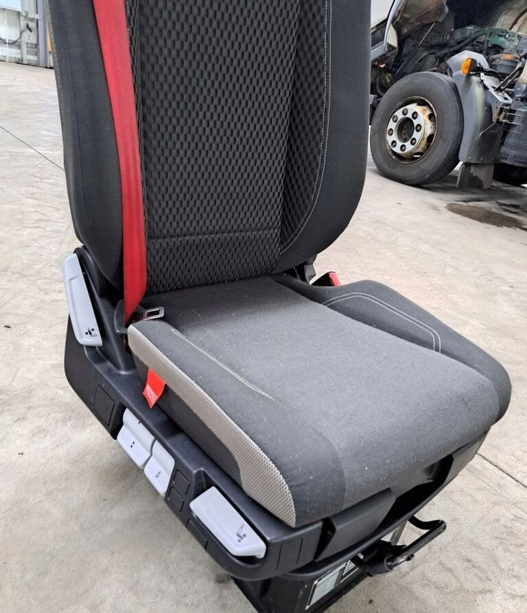 Renault SIEDZENIE PASAŻERA   Renault RANGE GAMA T C K - Seat for Truck: picture 5 Renault SIEDZENIE PASAŻERA   Renault RANGE GAMA T C K - Seat for Truck: picture 5
